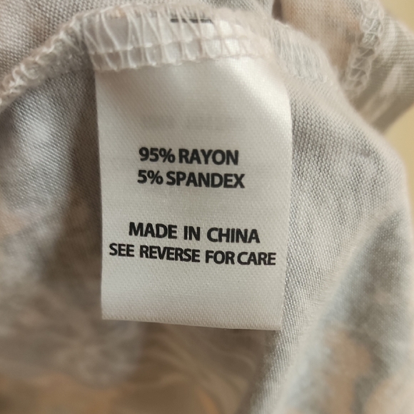 Palm Grove Floral Long Sleeve Top - Picture 6 of 6